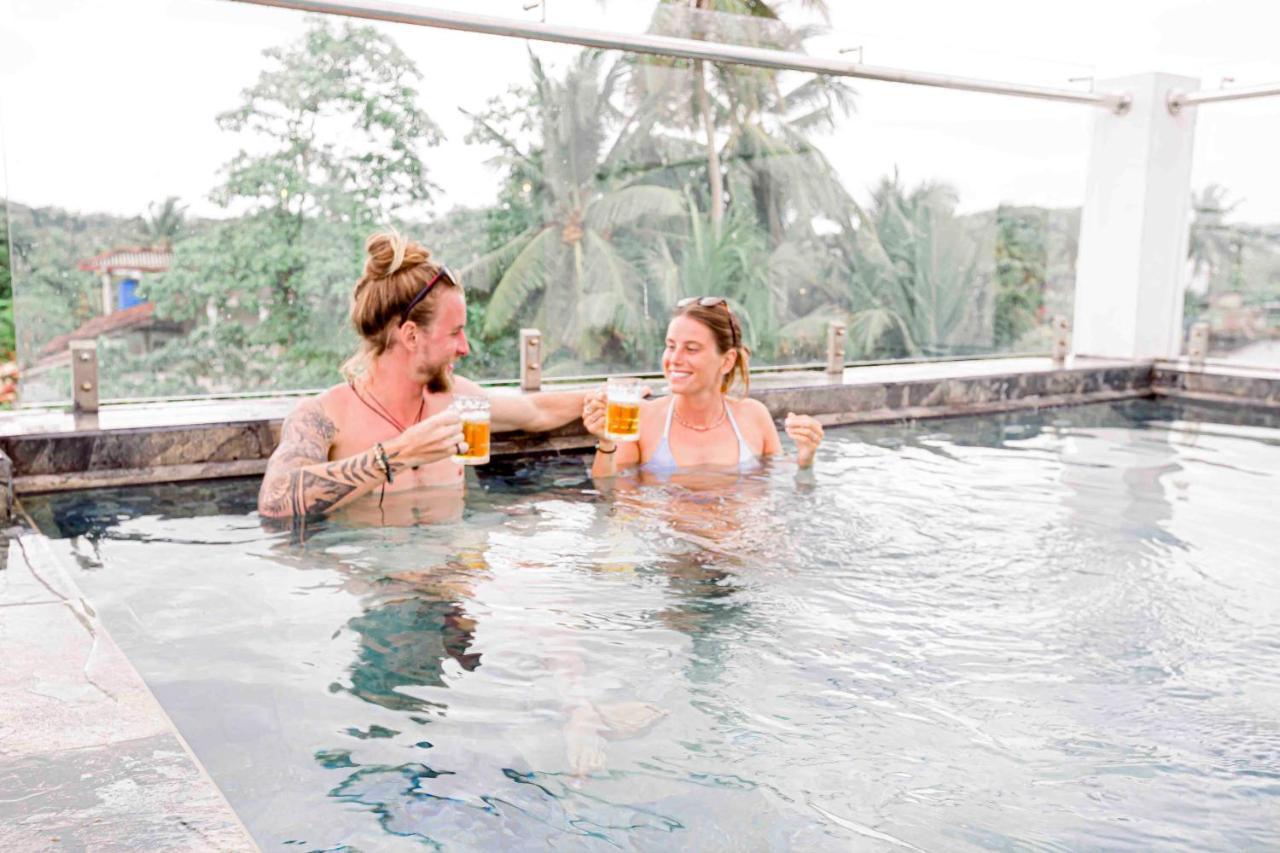 Emerald Bay Resort มิริสซา ภายนอก รูปภาพ